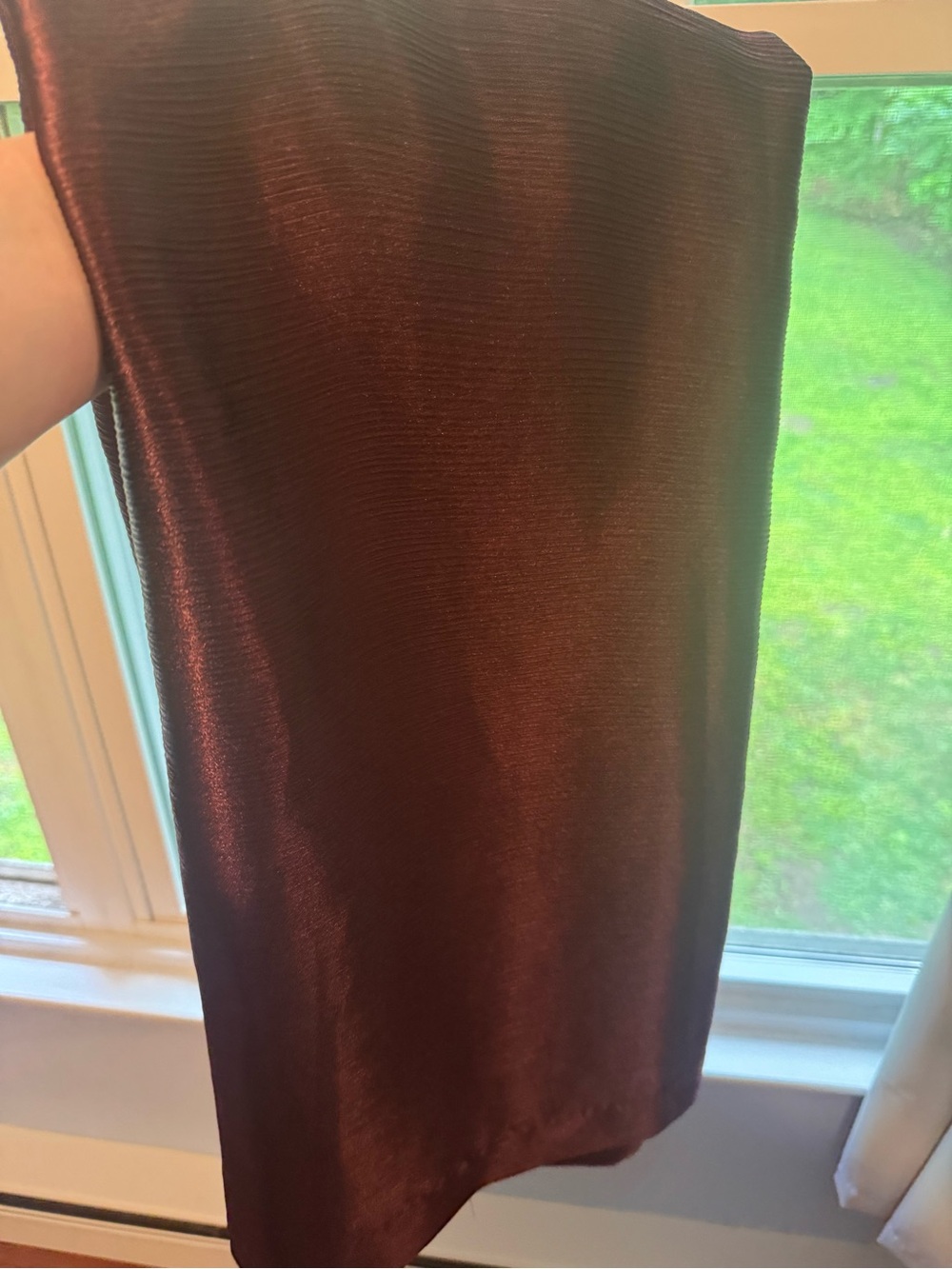 Curtains!! Set of 4 Maroon Grommet Curtain Panels – Luxurious, Textured Finish - Picture 15 of 15